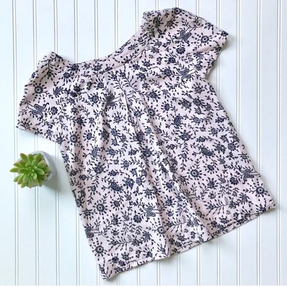 •Portrait of a Girl• floral silk blend top {C22} - Picture 2 of 7